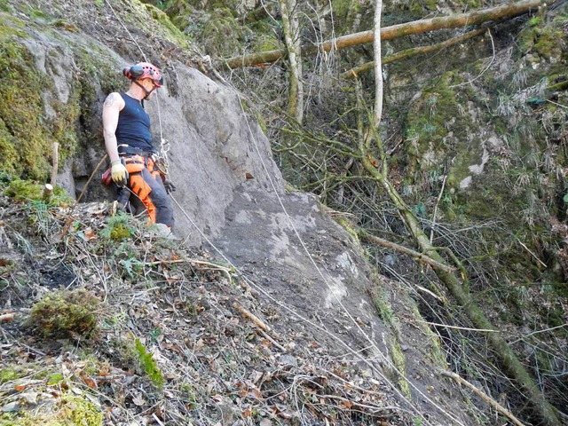 Eine Spezialfirma hat mehrere Felsen in der Wehraschlucht entfernt.   | Foto: Landratsamt Waldshut