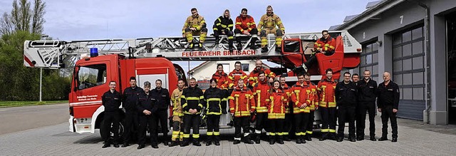 In Breisach haben sich 5 Frauen und 14... zu  Feuerwehrleuten ausbilden lassen.  | Foto: privat