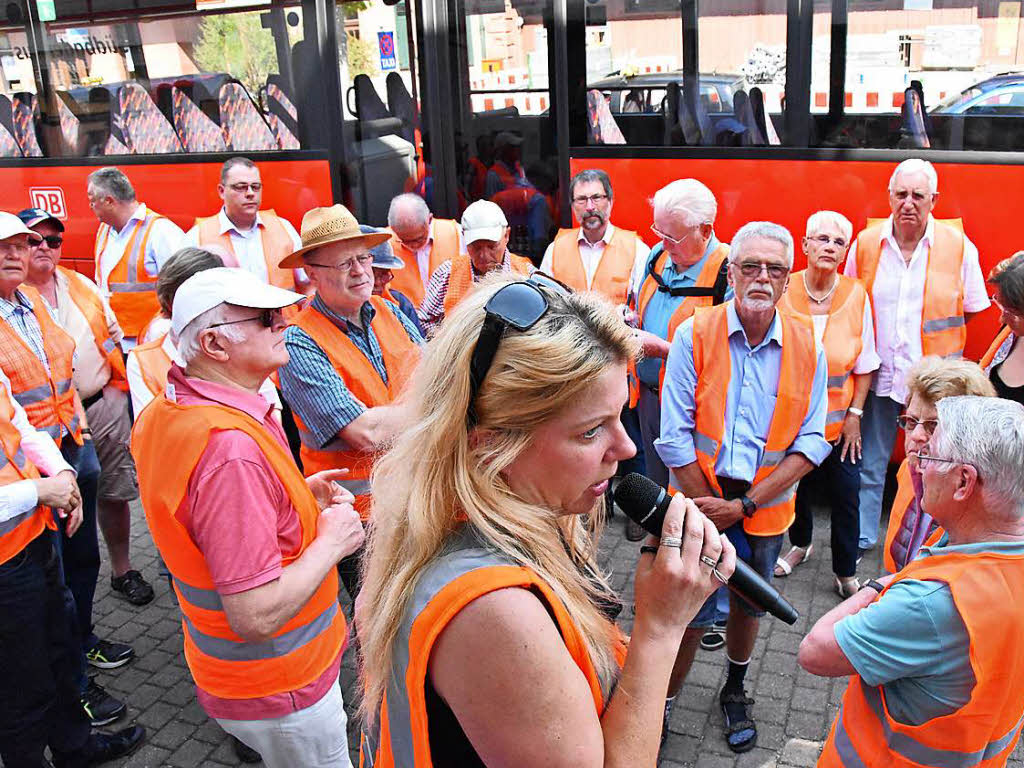 Die Bauleiterin des Projekts Peggy Bretfeld antwortet auf die Fragen der Leser. Die Bauleiterin des Projekts Peggy Bretfeld antwortet auf die Fragen der Leser.