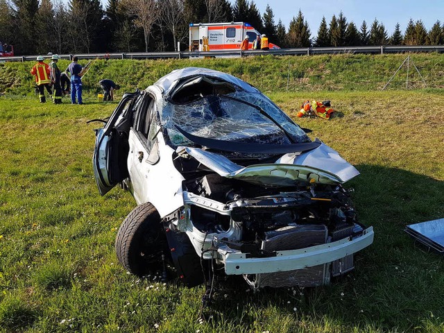 Ein Autofahrer ist am Freitagnachmitta...ndesstrae 31 schwer verletzt worden.   | Foto: Kamera 24