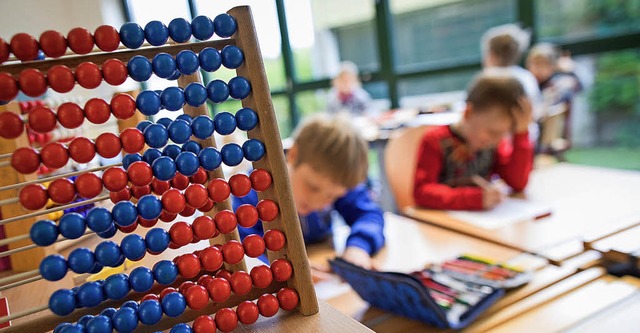 Gehen auf: die Zahlen der Schulanmeldung fr 2018/19    | Foto: Symbolfoto: Frank Rumpenhorst (dpa)