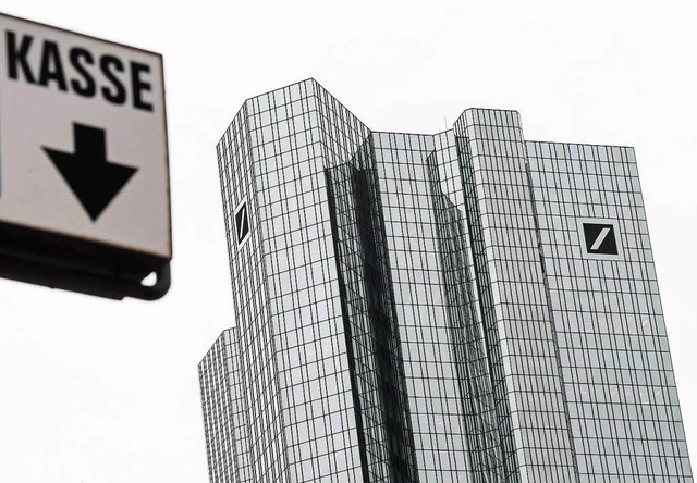 Die Deutsche Bank hat vor Ostern verse...o an die Terminbrse Eurex berwiesen.  | Foto: dpa