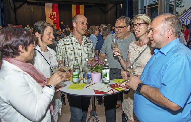 Auf der Weinmesse: Feine Weine probier... netten Menschen ins Gesprch kommen.   | Foto: Olaf Michel