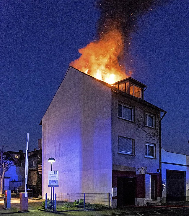 Dachstuhlbrand in Kehl  | Foto: Lipowsky