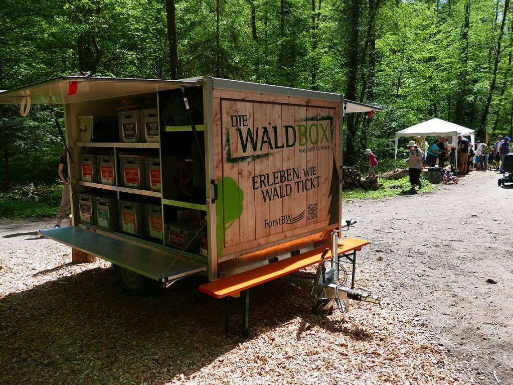 Im Rahmen der Heimattage Baden-Wrttemberg in Waldkirch fand im Wald beim Schtzenhaus Buchholz ein Waldtag mit mehr als 20 Stationen statt.