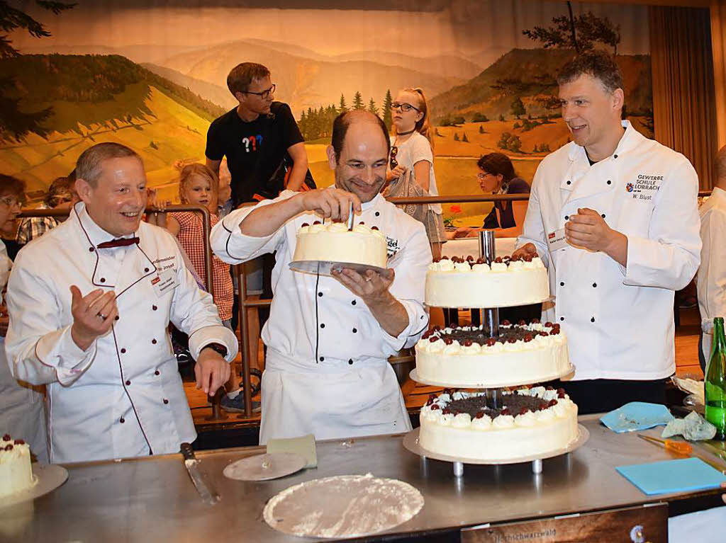 Beim 8. Schwarzwlder Kirschtortenfestival in Todtnauberg drehte sich am Sonntag alles um die se Spezialitt