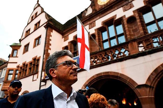 Video: So reagierten Freiburgs OB- Kandidaten auf die Wahl-Sensation