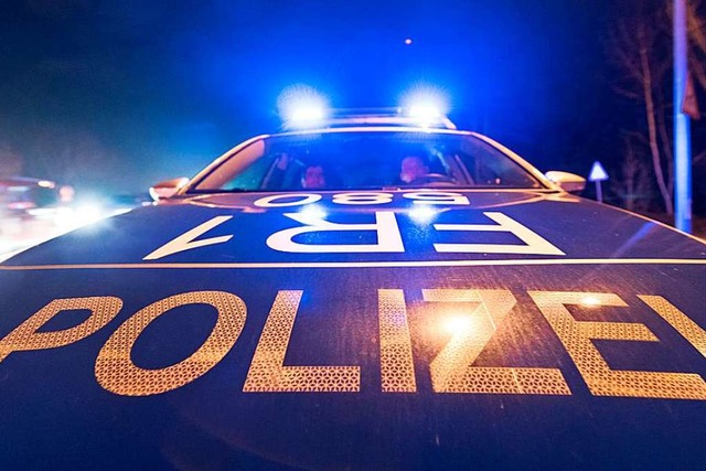 Die Freiburger Verkehrspolizei geht vo...rs eines Kleinlasters in Opfingen aus.  | Foto: dpa