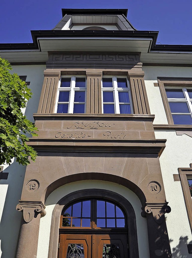 Das historische Schulgebude in Rust soll bald nur noch Grundschule sein.   | Foto: ARCHIVFOTO: REIN