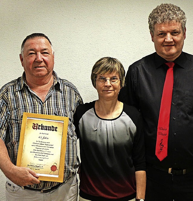 Ehrungen beim Riegeler Chor Swipogos: ...obczyk und Vorsitzender Markus Kleiser  | Foto: Helmut Hassler