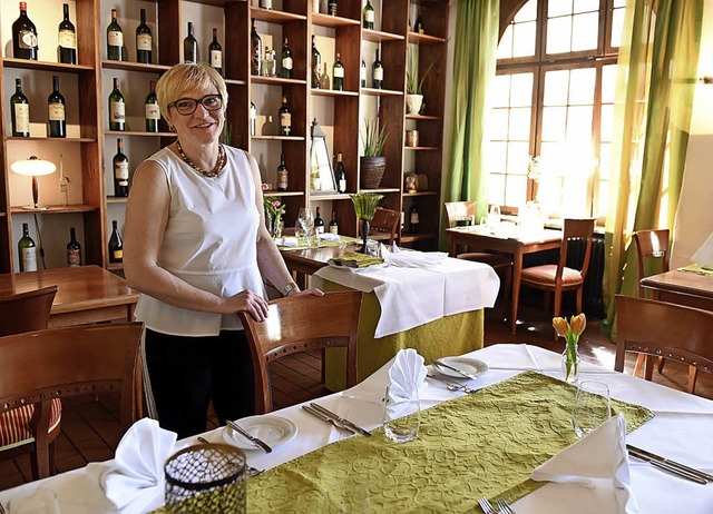 Karola Isele in der Gaststube der Eichhalde   | Foto: Rita Eggstein