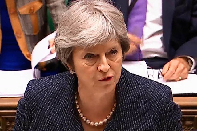 Theresa May im Londoner Parlament  | Foto: dpa