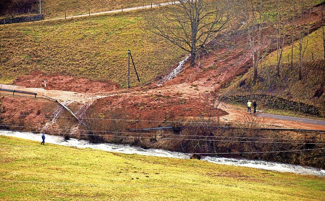 Im Januar hatte eine Mure die Landstrae in Brchau begraben.   | Foto: Senn