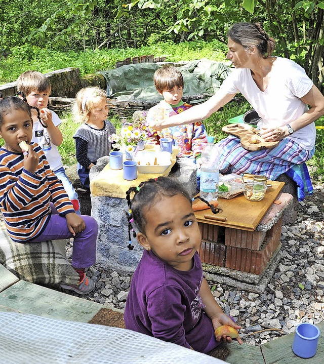 Die &#8222;Rosenkinder&#8220;, die am ...n von der Gemeinde bernommen werden.   | Foto: Kapitz