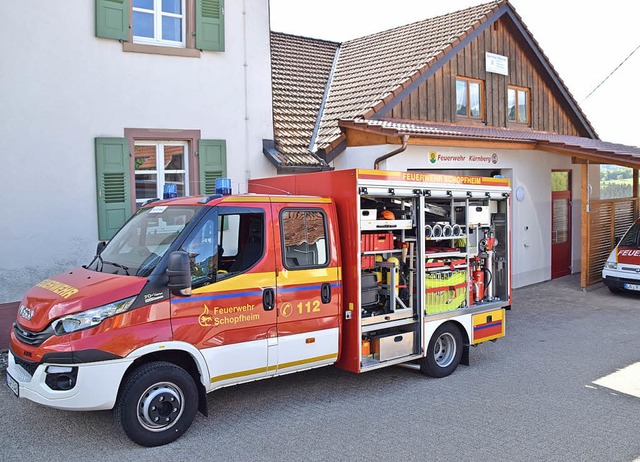 Das Krnberger Einsatzfahrzeug hat nac...auses jetzt auch eine passende Garage.  | Foto: Stefan Ammann