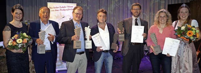 Die Gewinner des Gutedel-Cups flankier...fler Weinprinzessin Hannah Herrmann.   | Foto: Silke Hartenstein