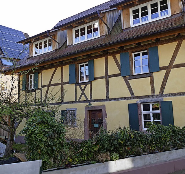 Bauantrag: Das Haus in Welmlingen soll  einen Aufzug und eine Treppe erhalten.   | Foto: Langelott