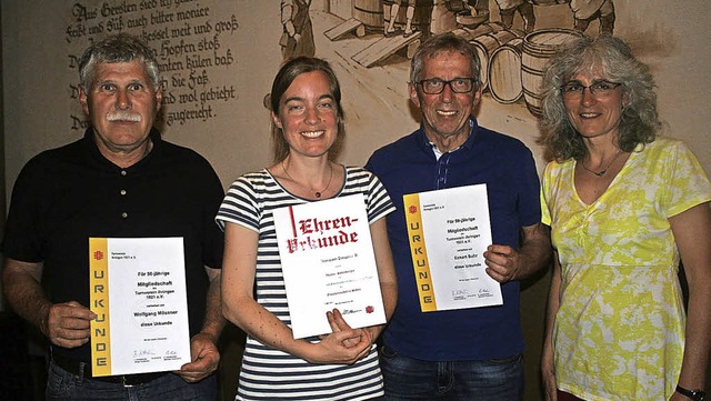 Wolfgang Mssner, Verena Schnberger u...Vorsitzenden Birigit Stterlin geehrt.  | Foto: Elisabeth Jakob-Kblin