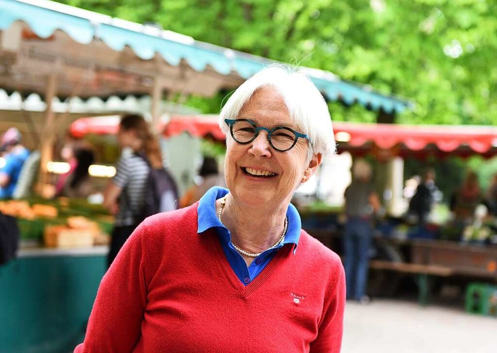 Eine Besucherin des Wiehremarkts fordert frischen Wind fr Freiburg.  | Foto: Rita Eggstein