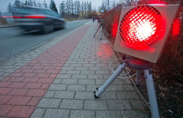 Landesweit registrierte die Polizei ve... Woche 84400 Geschwindigkeitsverste.  | Foto: dpa