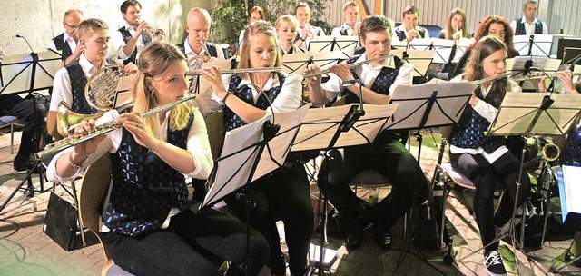 Der Musikverein Niederhof hat am Samst... &#8222;Hallo Frhling&#8220; gegeben.  | Foto: Reinhard Herbrig