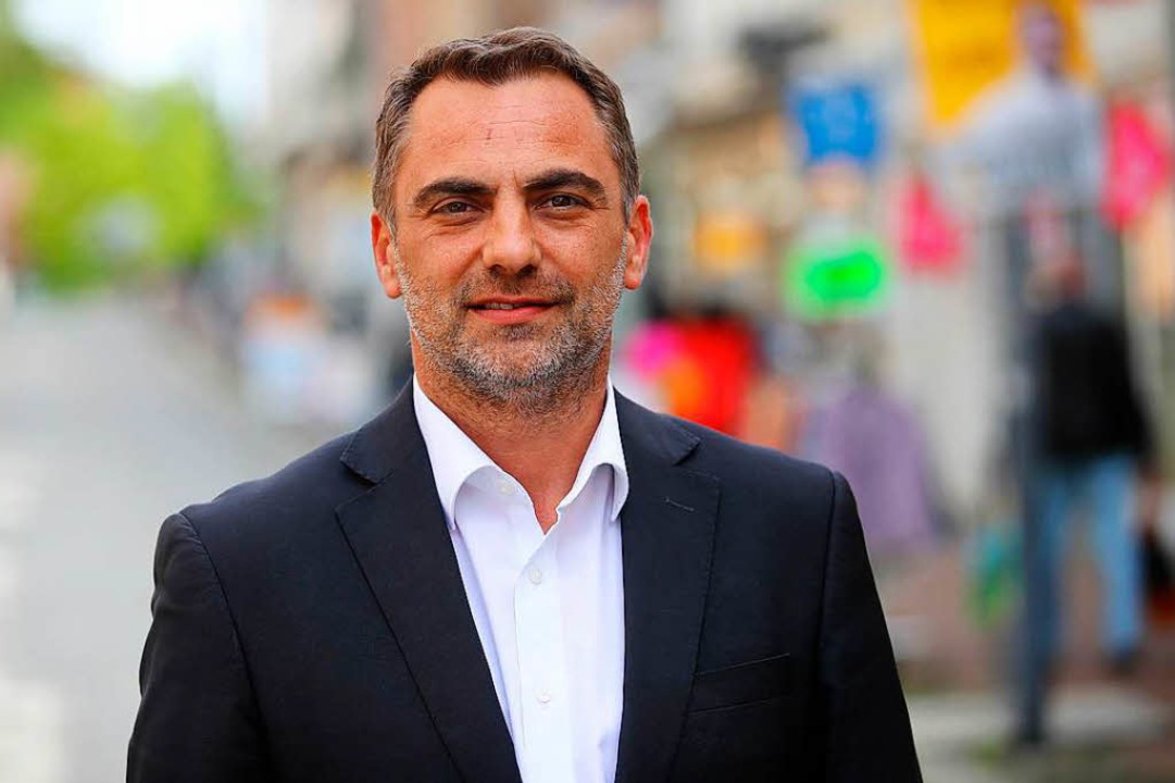 Breisacher Julian Vonarb wird OB in Gera gegen die AfD Breisach