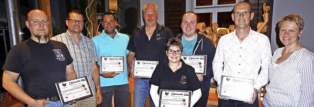 Fr Treue zum Narrenverein Stiegele Ch... (30) und Vorsitzende Sandy Schuble.   | Foto: Werner Steinhart