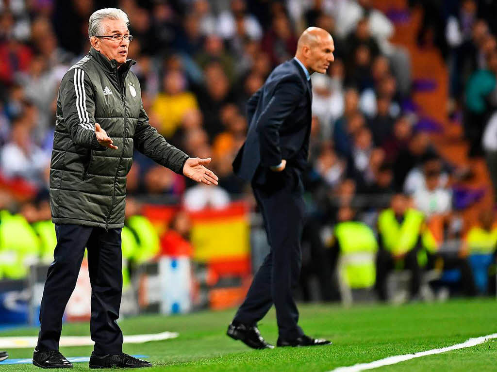 Bayern-Trainer Jupp Heynckes (links) und Real Madrid's Trainer Zinedine Zidane