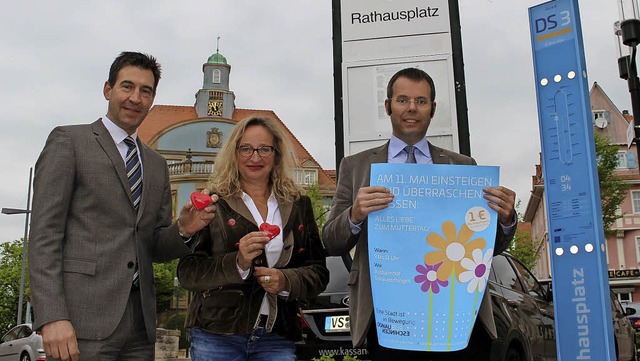 Der blaue Stadtbus soll mit verschiede...s Butsch haben dazu einiges geplant.    | Foto: Guy Simon