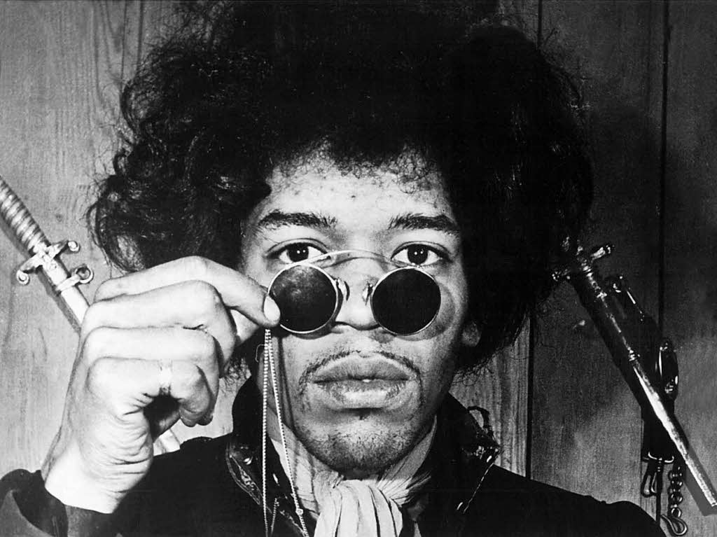 Jimi Hendrix war eigentlich als Fender-Gitarrist bekannt (die er auf der Bhne auch gerne mal zu Kleinholz verarbeitete). Aber auch er soll gerne auf Gibson-Gitarren gespielt haben.