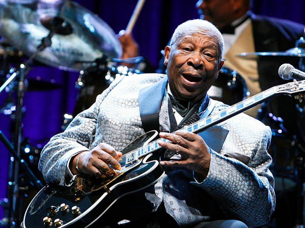Auch der 2015 verstorbene  B.B. King, einer der einflussreichsten Blues-Musiker, spielte ein Gibson-Modell mit dem Namen „Lucille“.