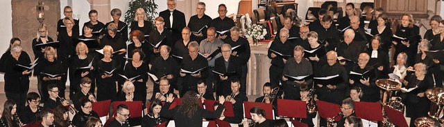 Untersttzt wurden die beiden Chre vo...Blsern des Musikvereins Eichstetten.   | Foto: Christa Rinklin