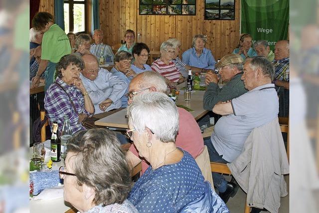 Wandernde Nachbarn treffen sich