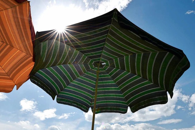 Zwei fr den Sonnenschirm  | Foto: dpa