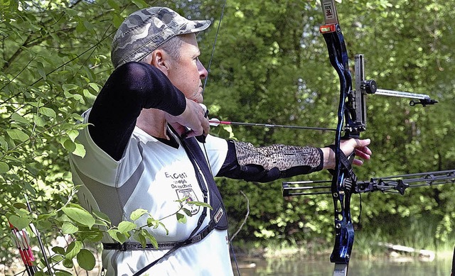 Zahlreiche Bogensportler aus Deutschla...r der Bogensportfreunde Wyhl am Start.  | Foto: Jrgen Schweizer