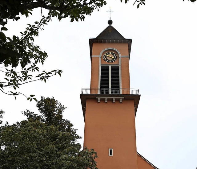 Der Altenheimer Kirchturm wird nicht angestrahlt.   | Foto: C.  Breithaupt