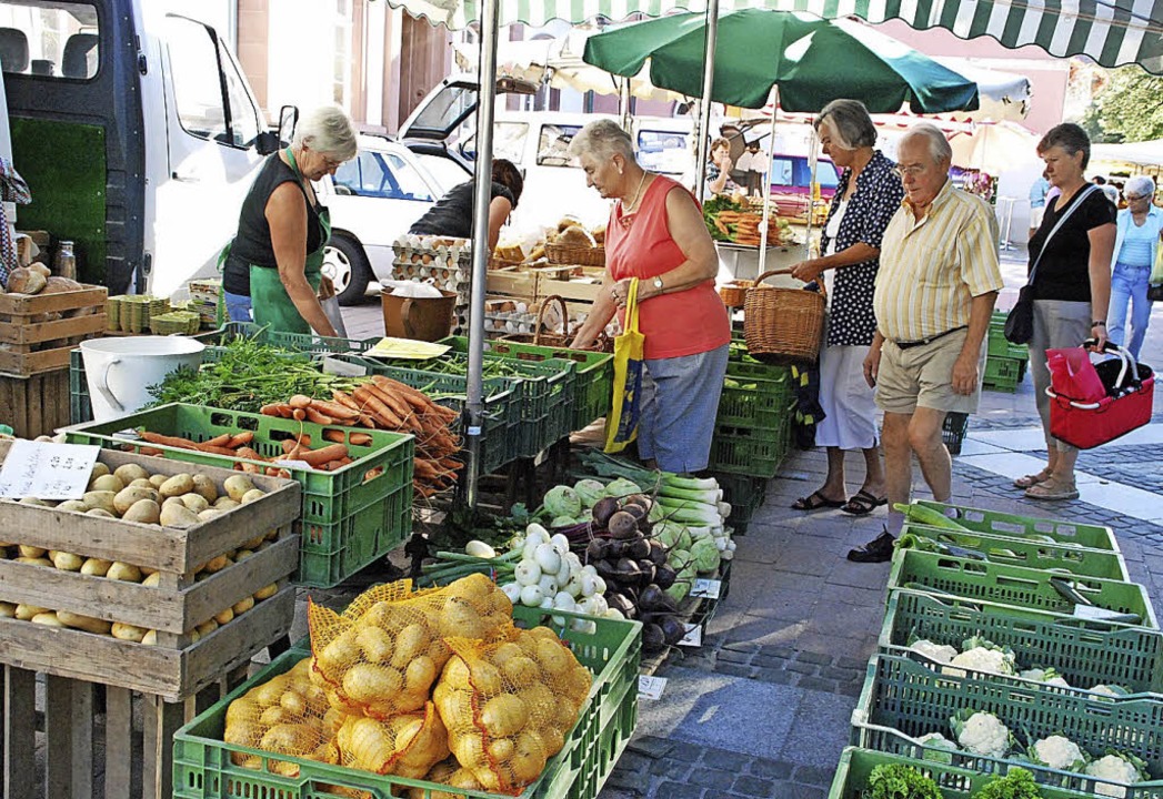 Wer nach dem Marktbesuch schwere Eink...e wissen, meinen die Marktbeschicker.   | Foto: Schmidt