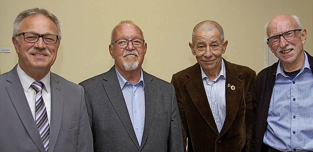 Ehrungen fr 50 Jahre unfallfreies Fah... Wilfried Dreher und Dietrich Berger.   | Foto: Wolfgang Beck