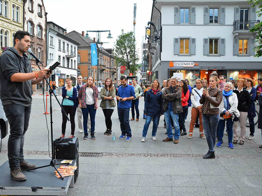 Lautstark – Poetry Slam auf dem Alten Marktplatz in Lörrach Lautstark – Poetry Slam auf dem Alten Marktplatz in Lörrach