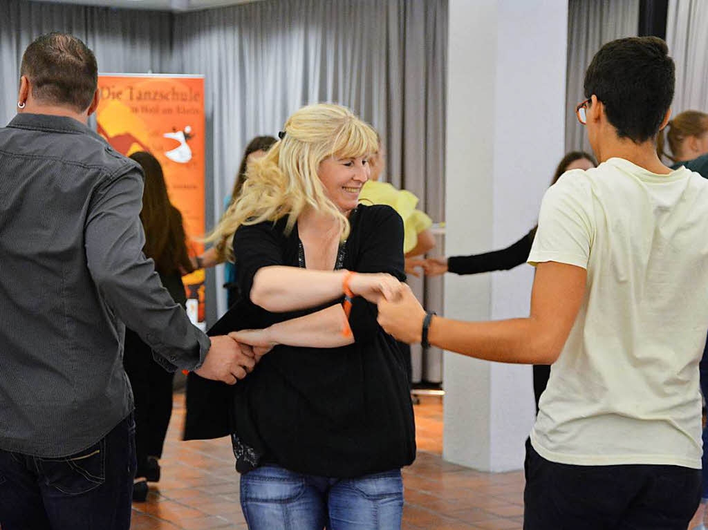 ADTV Tanzschule Cyranek-Schmidt aus Weil im Lörracher Dreiländermuseum ADTV Tanzschule Cyranek-Schmidt aus Weil im Lörracher Dreiländermuseum