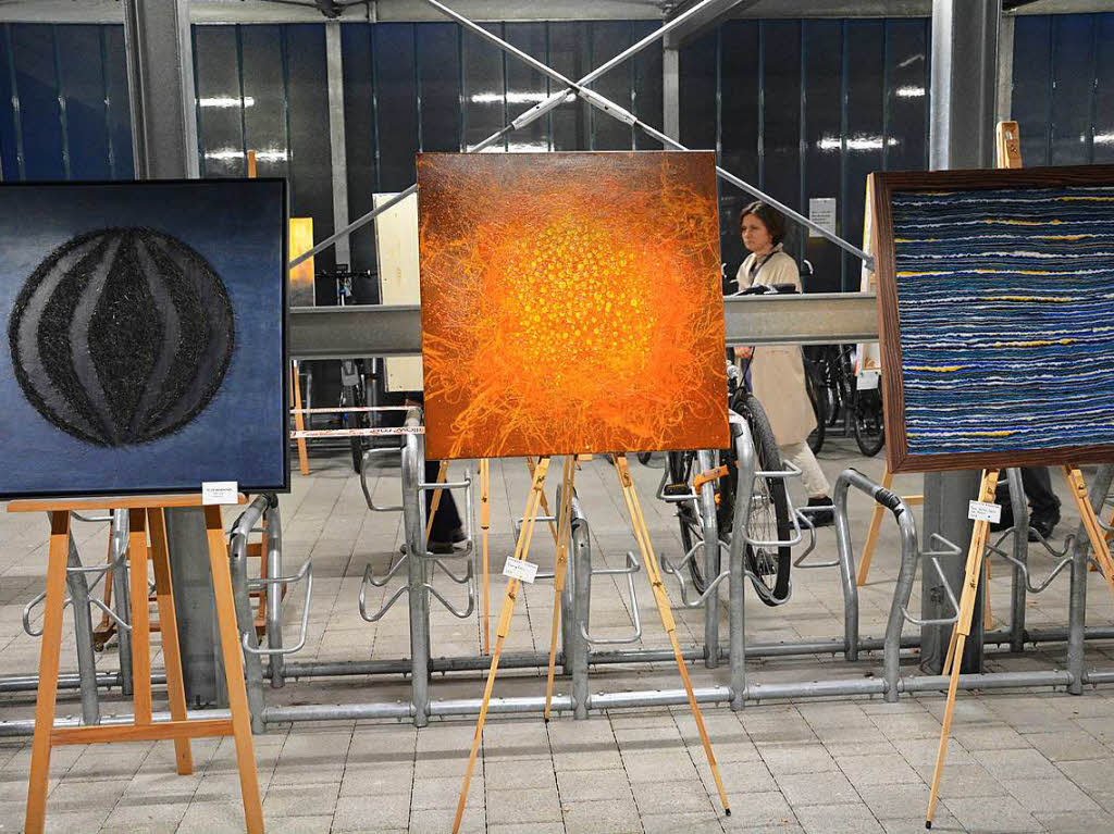 Mobile Kunst des Vereins Bildende Kunst Lörrach in der Lörracher Velöhalle Mobile Kunst des Vereins Bildende Kunst Lörrach in der Lörracher Velöhalle