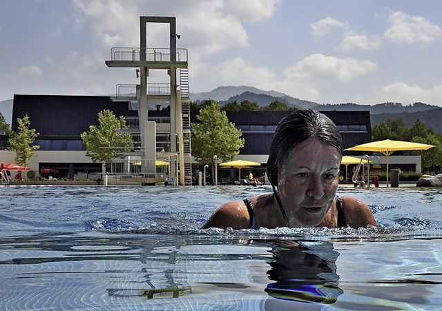 Wie alle Feiertage zusammen ist es, we...ingen, die Freibadsaison erffnet wird  | Foto: Markus Zimmermann