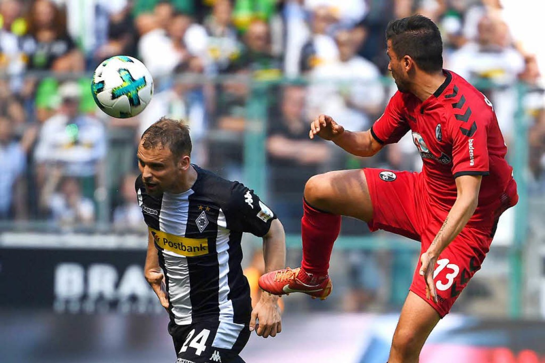 Fr den SC Freiburg setzte es in Mnch...agierter Leistung eine 1:3-Niederlage.  | Foto: dpa