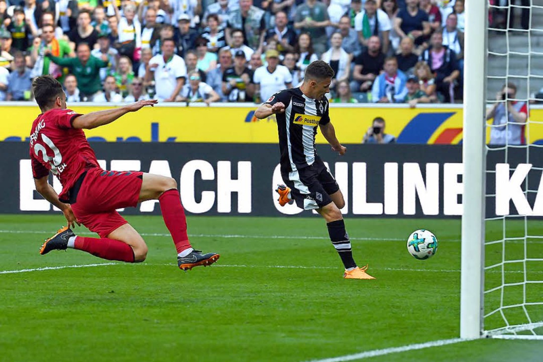 Fr den SC Freiburg setzte es in Mnch...agierter Leistung eine 1:3-Niederlage.  | Foto: dpa