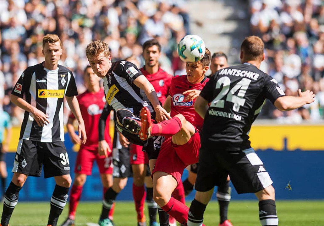 Fr den SC Freiburg setzte es in Mnch...agierter Leistung eine 1:3-Niederlage.  | Foto: Bernd Thissen