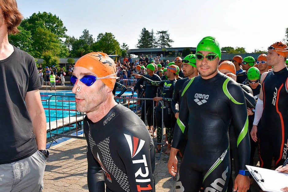 Teilnehmer und Veranstalter zeigten sich zufrieden mit dem 10. Rheinfelder Triathlon. (Foto: Heinz u. Monika Vollmar) Teilnehmer und Veranstalter zeigten sich zufrieden mit dem 10. Rheinfelder Triathlon. (Foto: Heinz u. Monika Vollmar)