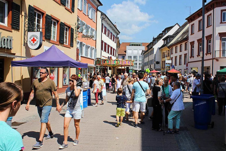 Ordentlich Druggete herrschte in der Schopfheimer Innenstadt, in der am Frühlingsmarkt jede Menge Action geboten war. (Foto: Anja Bertsch) Ordentlich Druggete herrschte in der Schopfheimer Innenstadt, in der am Frühlingsmarkt jede Menge Action geboten war. (Foto: Anja Bertsch)