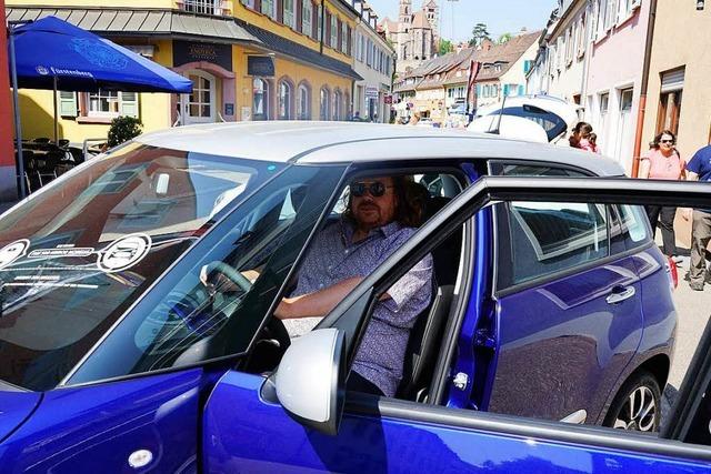 Fotos: Autoschau mit verkaufsoffenem Sonntag in Breisach