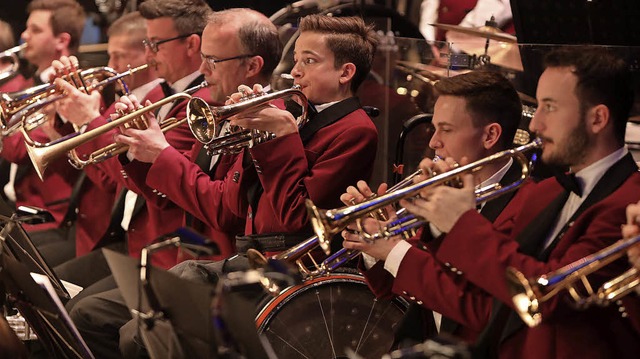 Generationenbergreifendes Musizieren ...stiftenden Tugenden der Stadtkapelle.   | Foto: Bertold Baumeister