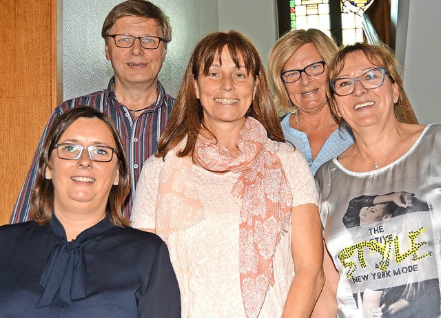 Der AWO-Vorstand  (v. l.): bisherige K...Ruth Mester, Kassiererin Brbel Basler  | Foto: Hirschberger